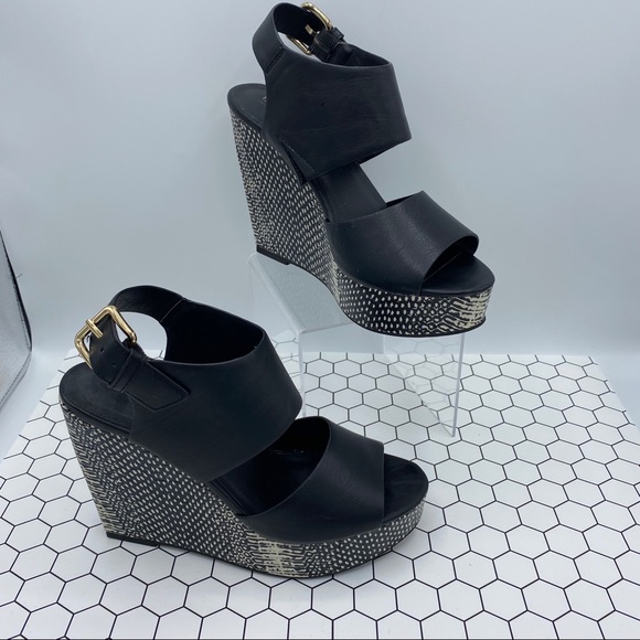 Massio wedge heels with gold buckle - Picture 2 of 4